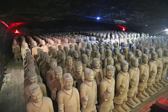 芒砀山汉兵马俑