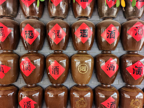 昆明凤家古镇酒坛