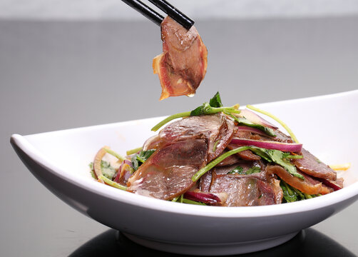 凉拌牛肉