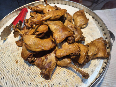 卤鸡腿肉