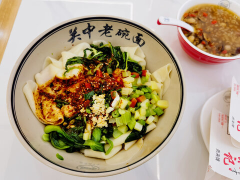 关中老碗面