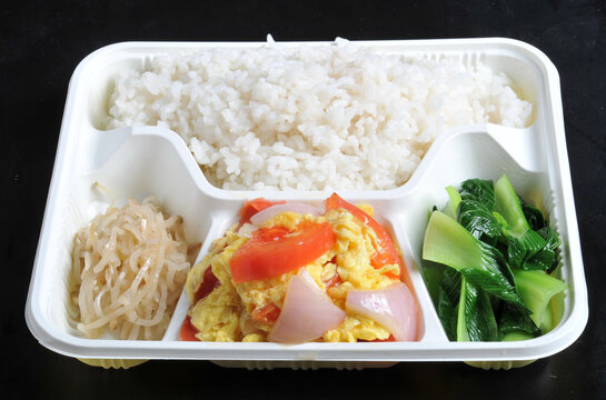 鸡蛋盒饭