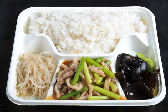 京酱肉丝盒饭
