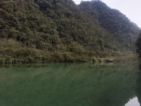 山区湖泊