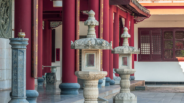 寺庙宝殿