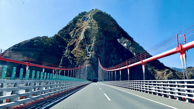 绿汁江大桥