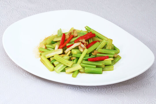芹菜炒肉
