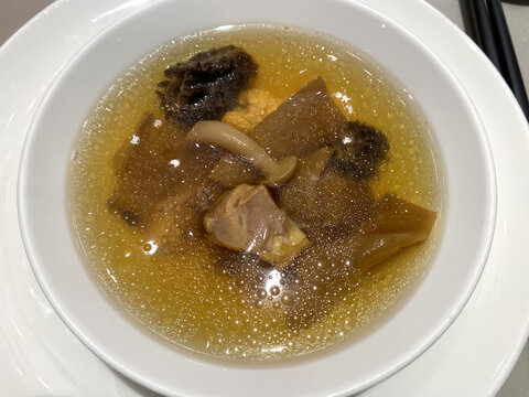云南菌皇汤
