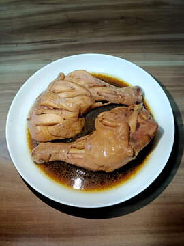 卤鸡腿
