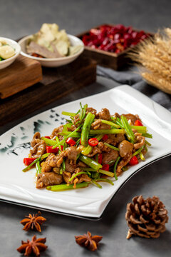土芹炒肉