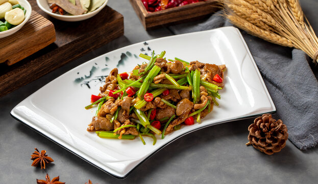 土芹炒肉