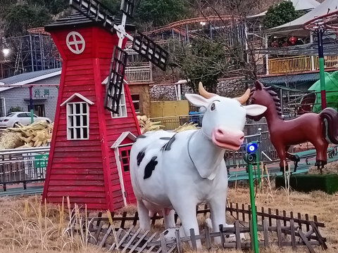 奶牛雕塑