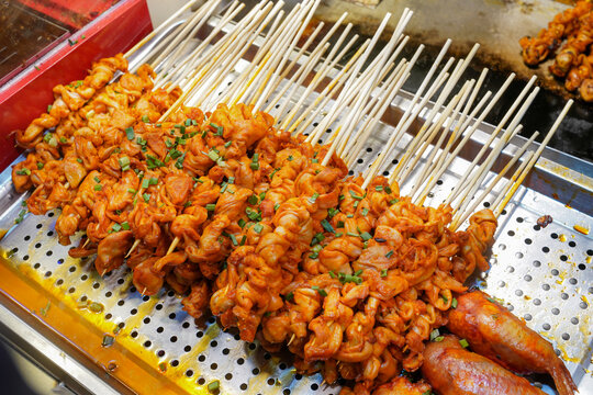 烤肥肠串串美食小吃