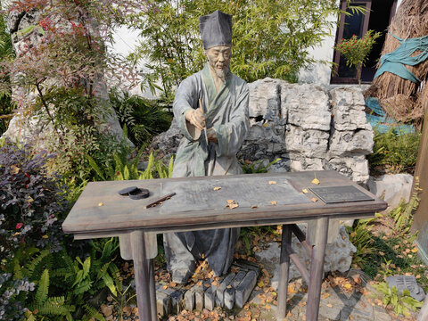古代廉官明代进士王升塑像