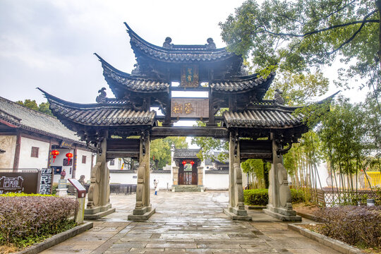 圣旨牌坊