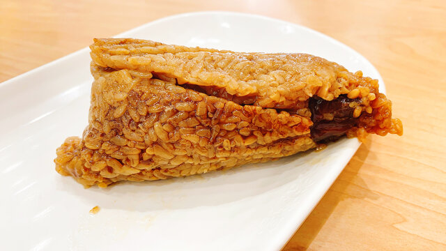 瘦肉糯米粽子