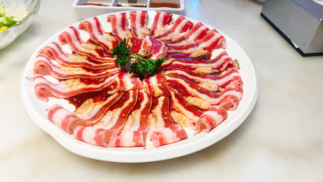 火锅食材烤肉食材肥牛卷