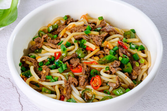 牛肉炒粉