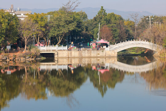 建水