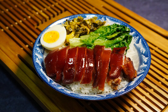 猪脚隆江饭