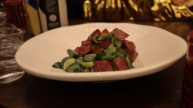 绿蒜牛肉块