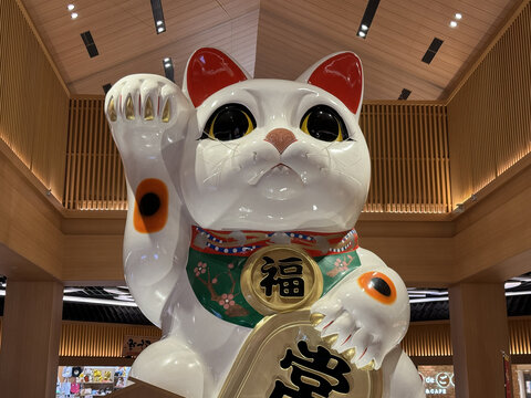 日本招财猫雕塑
