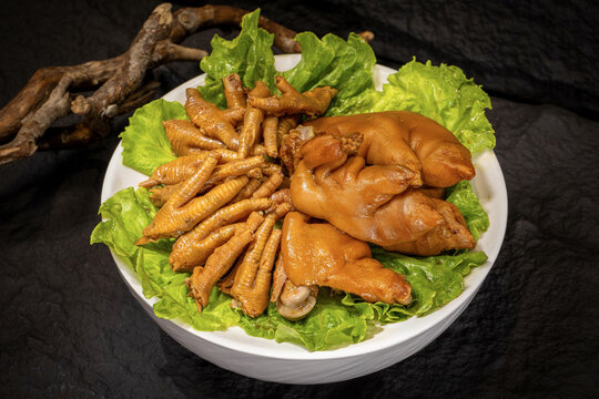卤猪蹄鸡脚