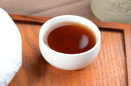 云南普洱茶熟茶汤色