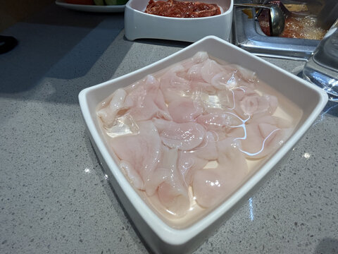 鱼肚
