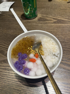一碗桂花酒酿芋圆
