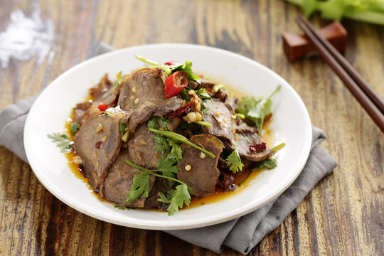 凉拌牛肉片
