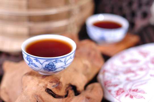 云南普洱茶熟茶汤色