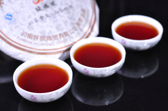 云南普洱茶熟茶汤色
