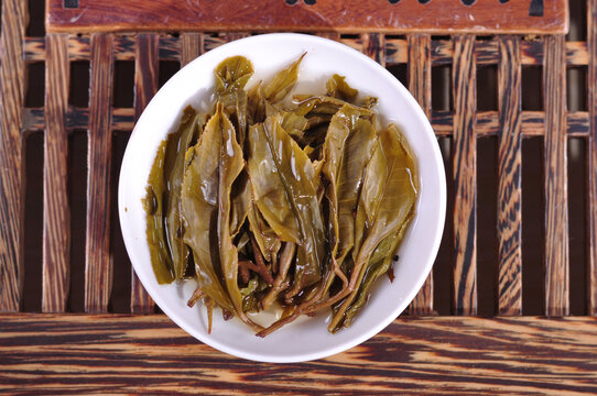 云南普洱茶生茶叶底
