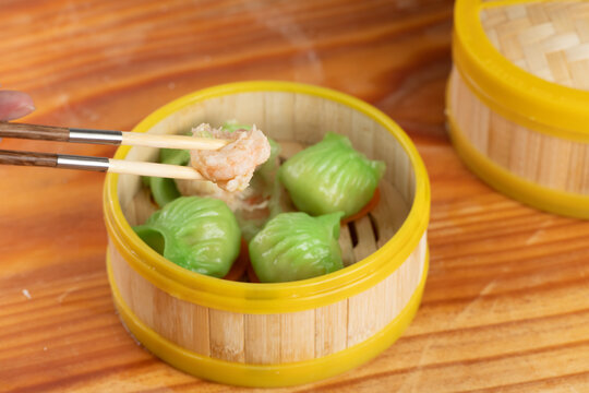 菠菜虾饺