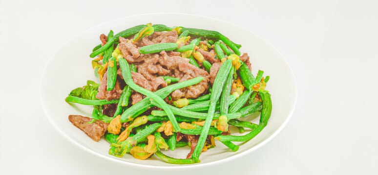 黄瓜花炒牛肉