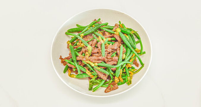 黄瓜花炒牛肉