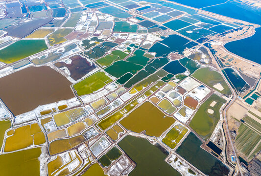 山西盐湖春到盐湖别样美