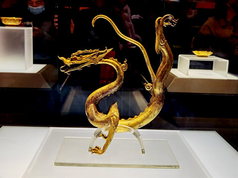 陕西历史博物馆唐代鎏金铁芯铜龙