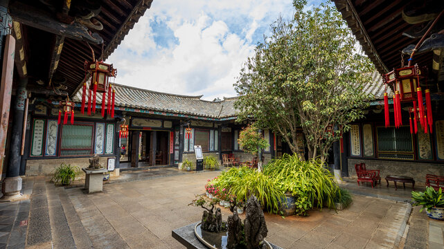 红河建水古城朱家花园