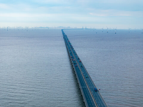 航拍上海东海大桥跨海大桥海上交通运输