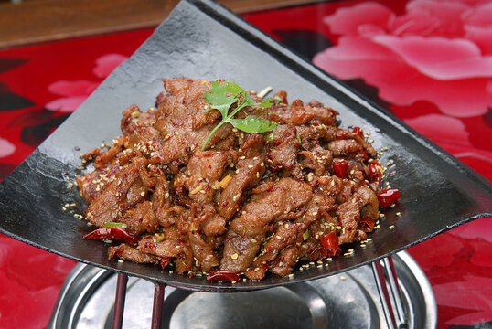 锅叉牛肉
