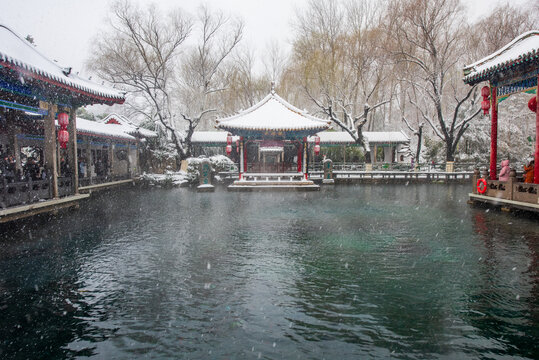 济南趵突泉雪景