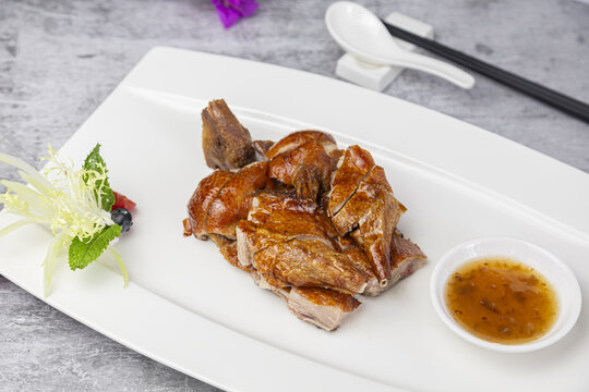 脆烧鸡美食