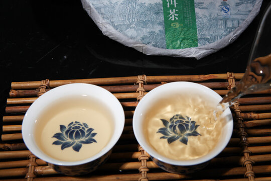 云南普洱茶生茶