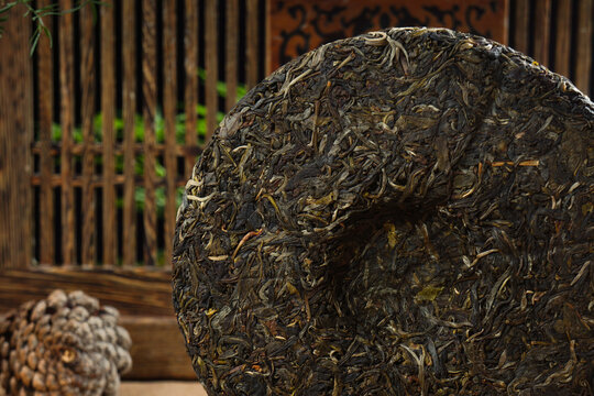 云南普洱茶生茶困鹿山茶饼