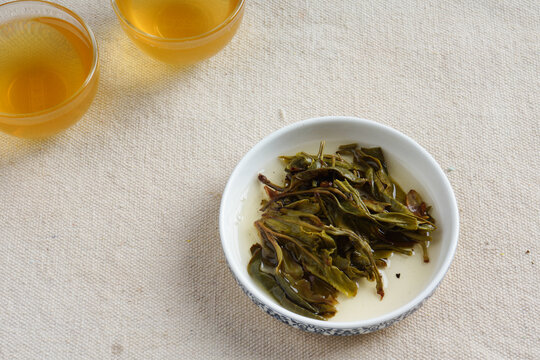 云南普洱茶生茶易武叶底