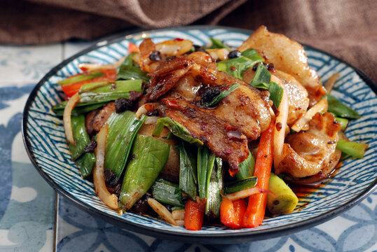 乱炒回锅肉