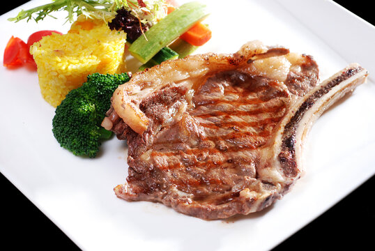 带骨肉眼牛排