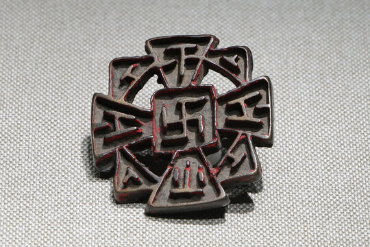 景教十字纹铜牌